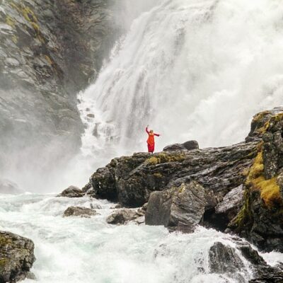 An Impromptu Glorious Chorus™ ~ In Person